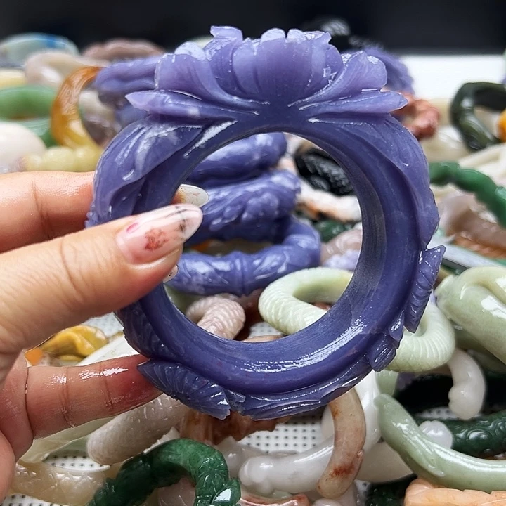 未镶嵌手镯石英岩玉梅**莎
