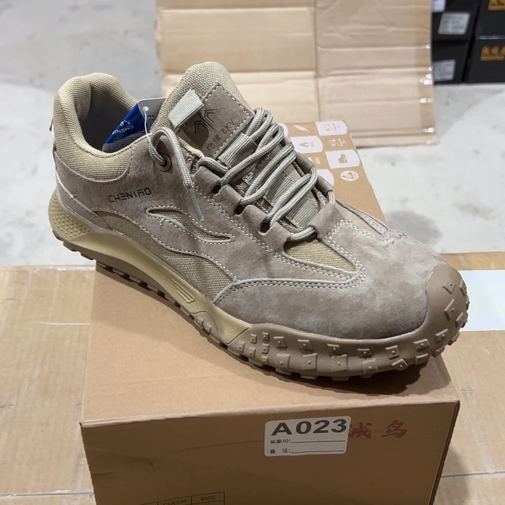 编023号。42码防砸防刺劳保鞋。