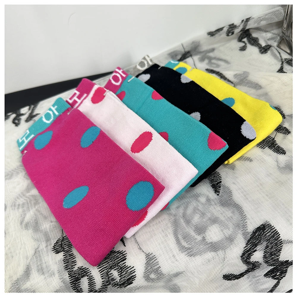 WZ005女士时尚波点中筒袜