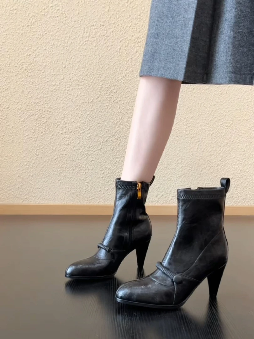Pokoy-8.5cm小个子法式圆头猫跟短靴中古风皮带扣侧拉链瘦瘦靴