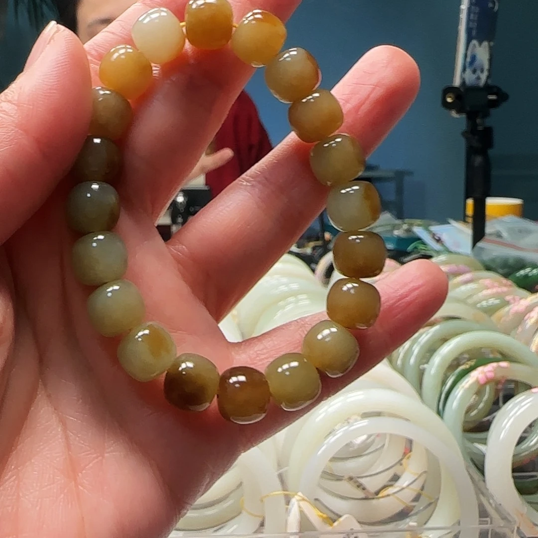 和田玉未镶嵌颈饰10mm老型珠