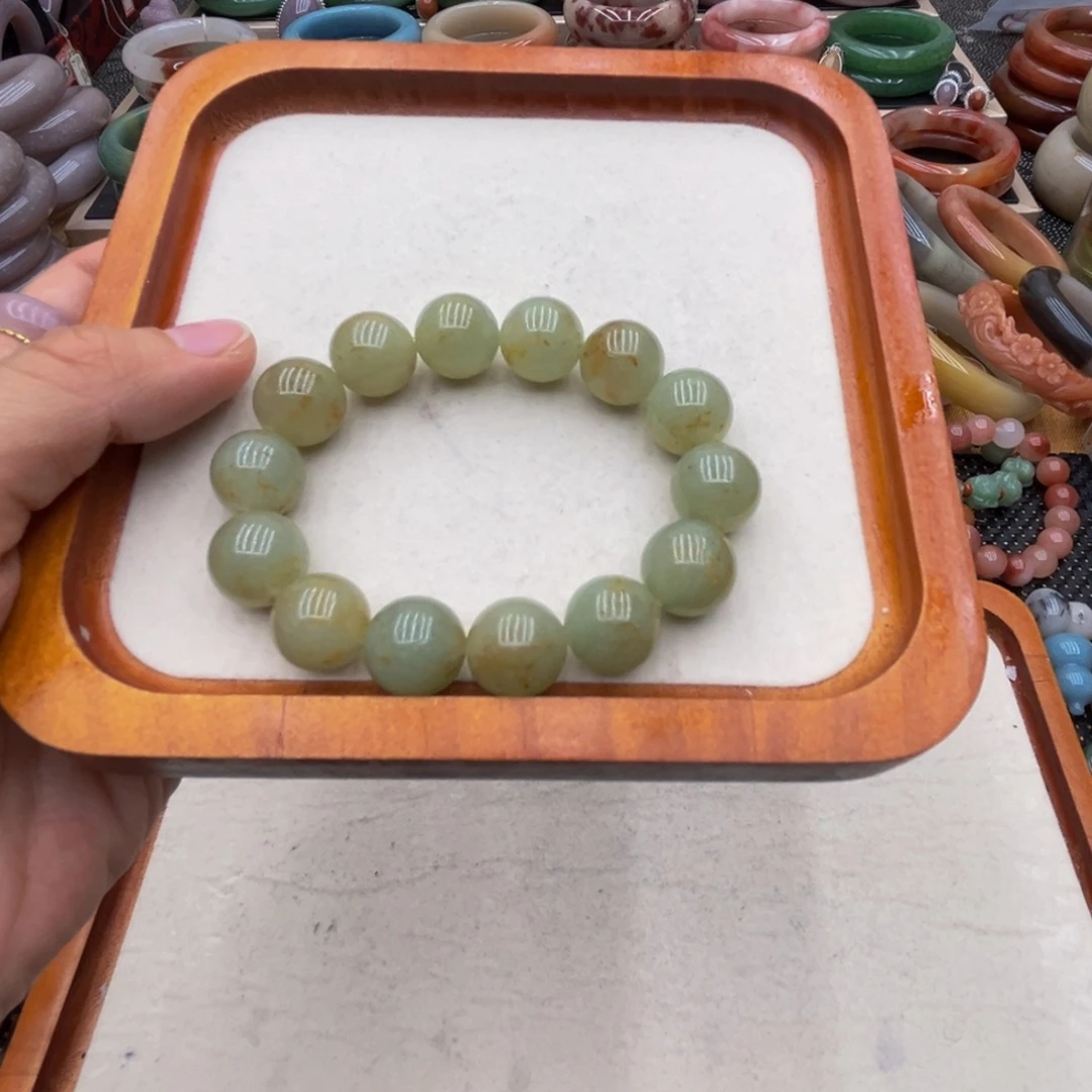 石英岩玉未镶嵌圈口齐全