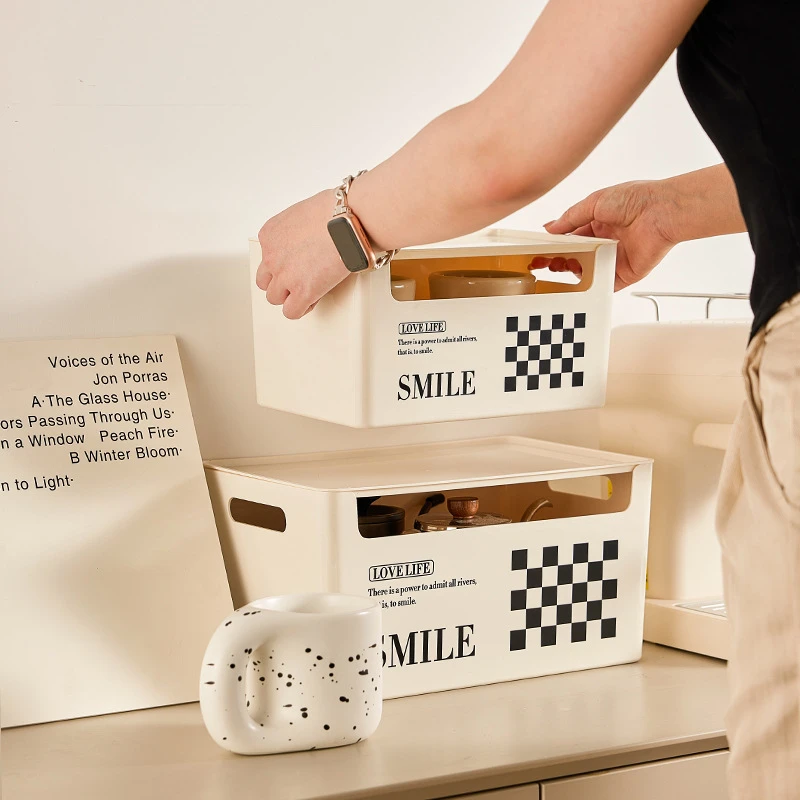 【新人补贴】ins风桌面收纳盒可叠加带盖杂物整理盒零食收纳筐书本