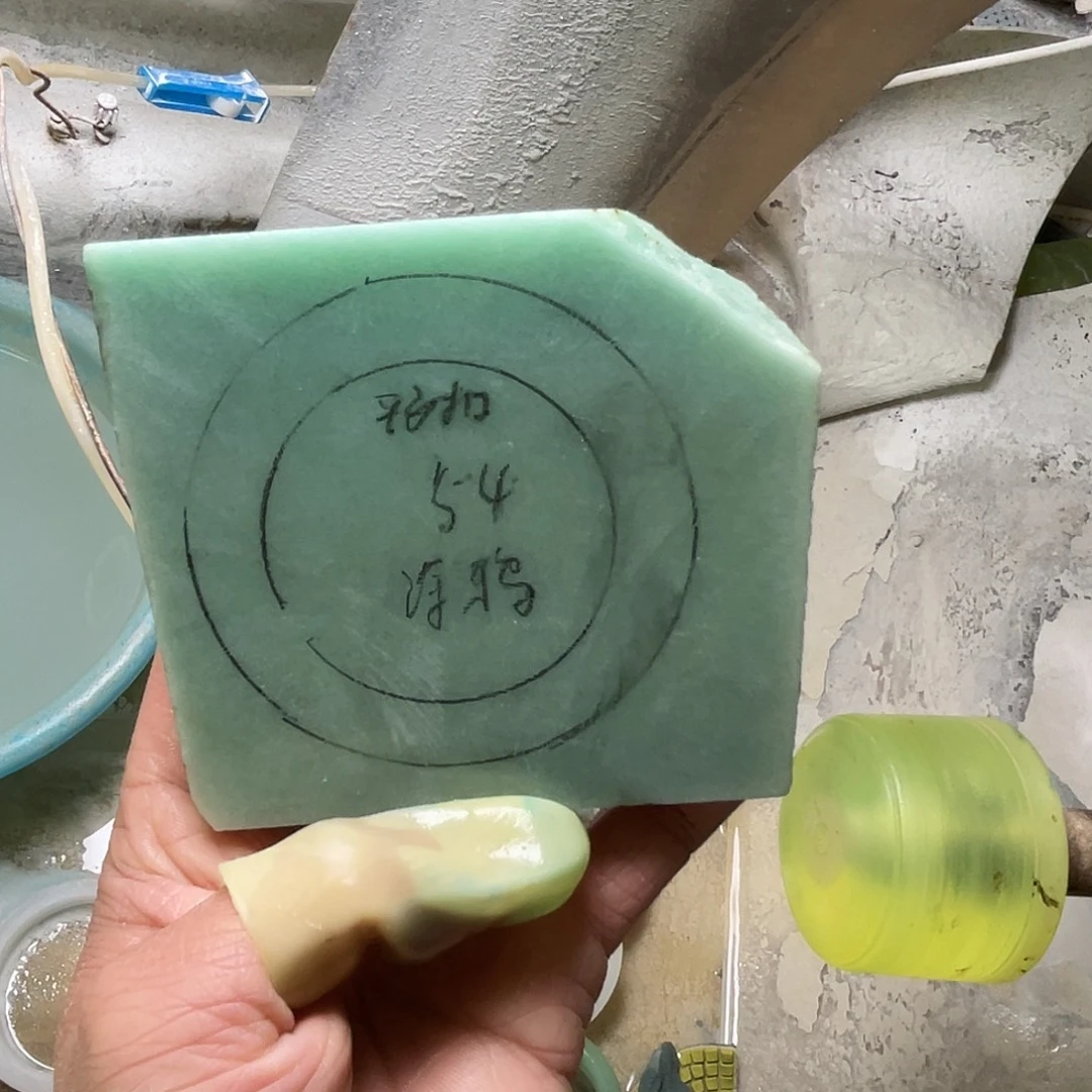 涂***鸦定制石英质玉定制东陵玉