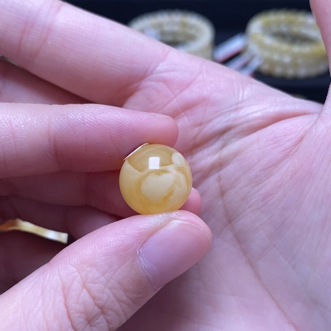 蜜蜡未镶嵌珠宝奇石13.8