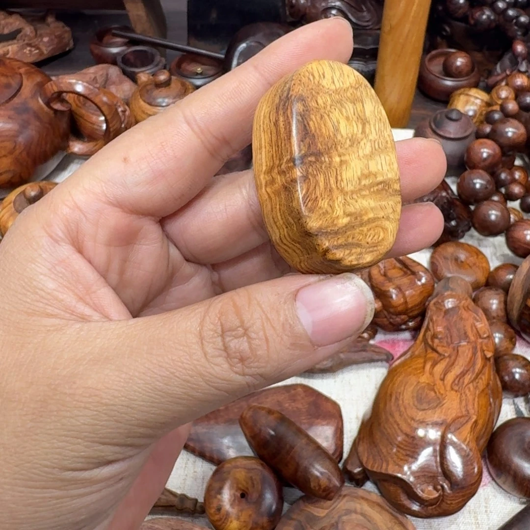 用***3木小件物品的销售