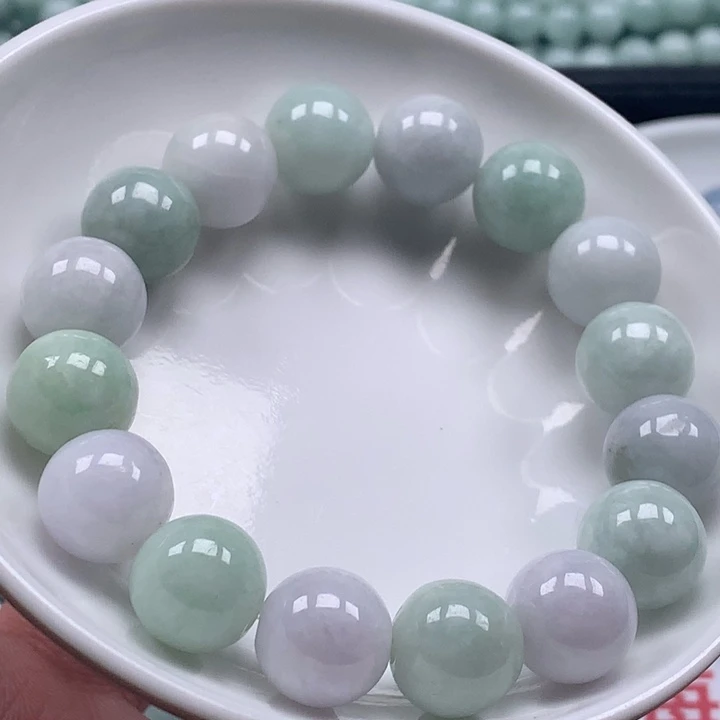 翡翠未镶嵌颈饰翡翠有瑕疵不退不换