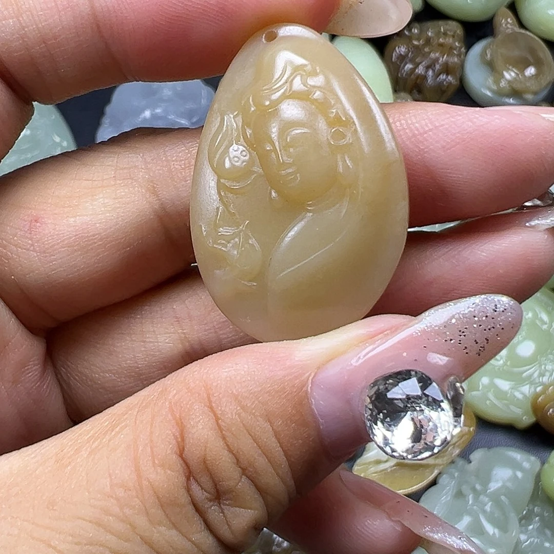 和田玉未镶嵌吊坠(不含链)微瑕