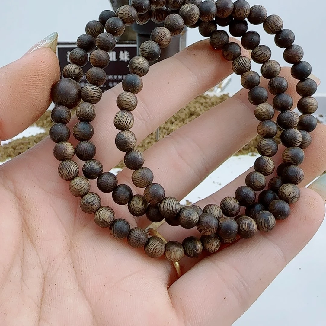 沉香手串乌身老料精品0.5  7克➕999沉浮108颗
