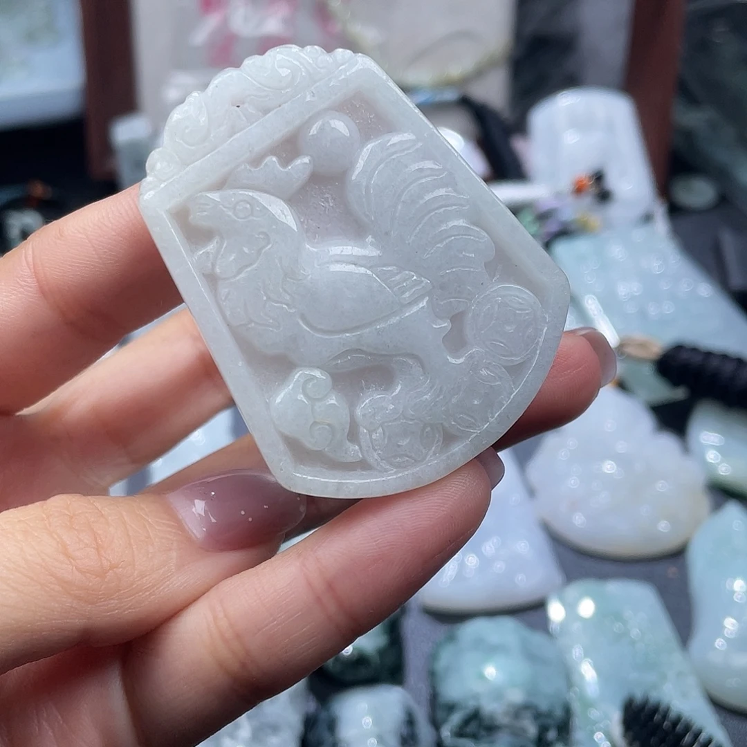 翡翠未镶嵌颈饰翡翠