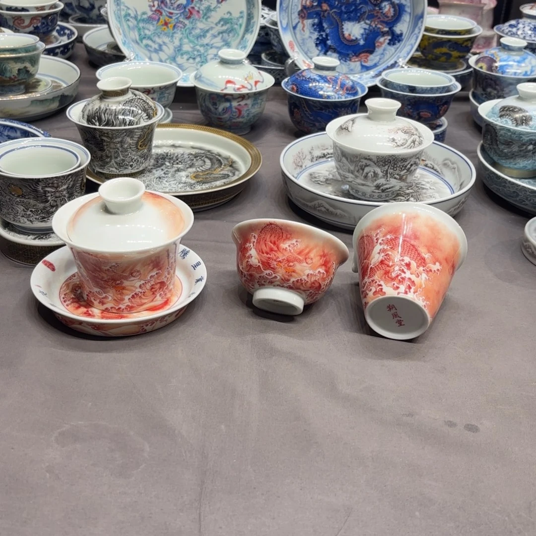 杯子下***舞景德镇陶瓷学院