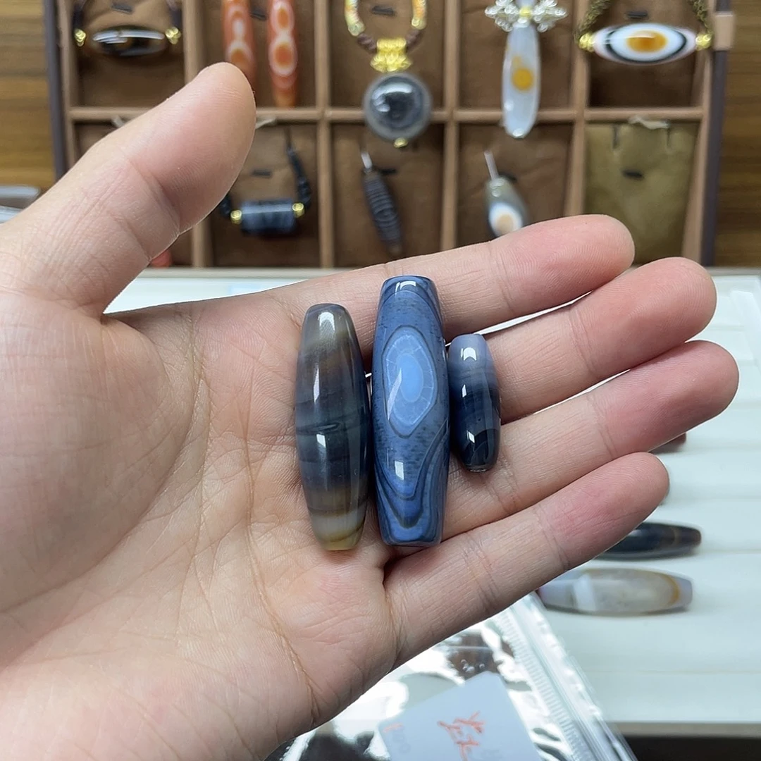 焱***.玛瑙/玉髓合金颈饰