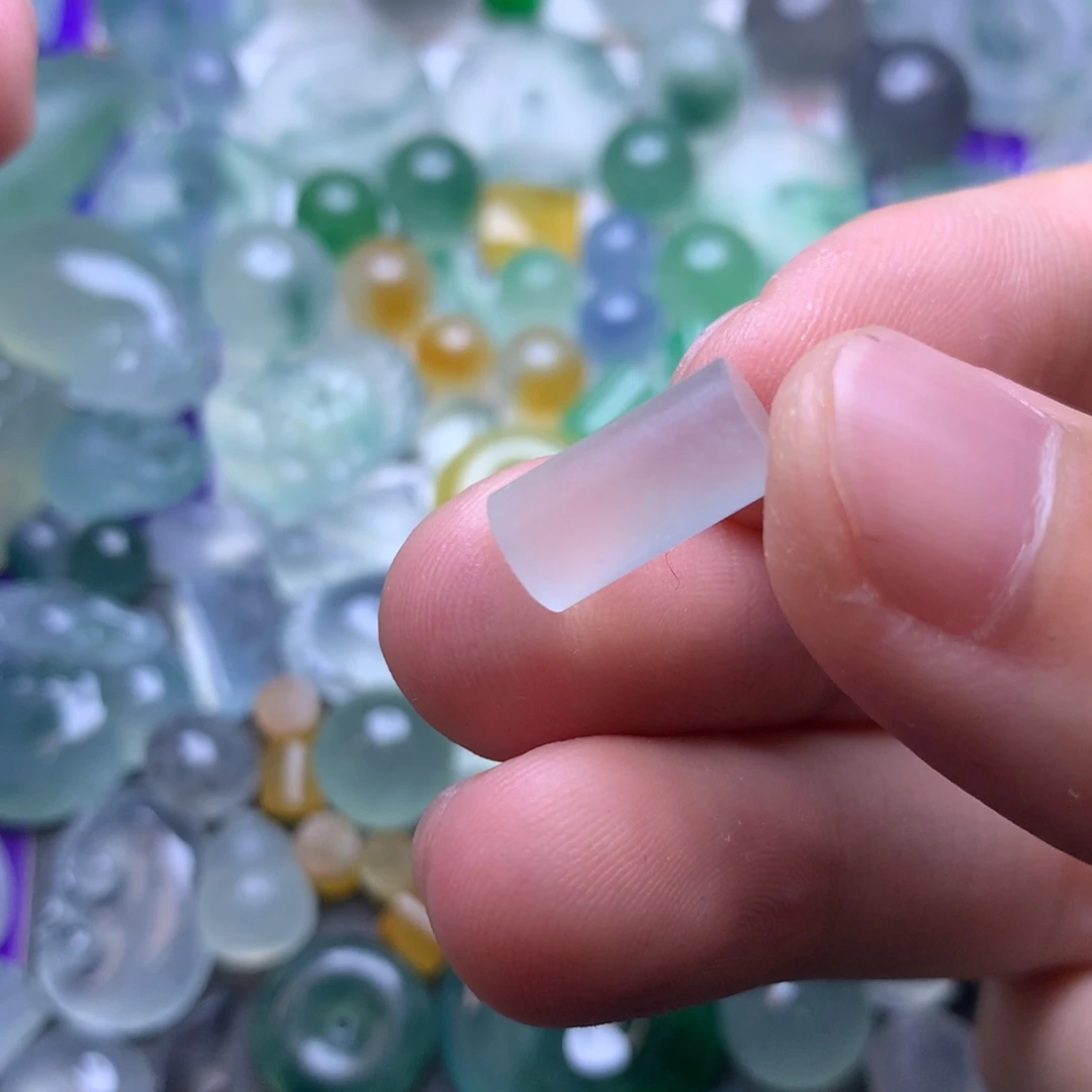 定制翡翠未镶嵌挂件