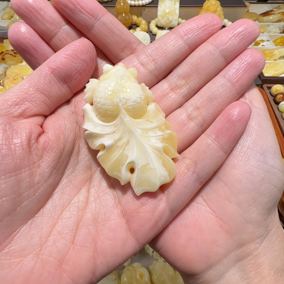c***蜜琥珀未镶嵌裸石蜜蜡