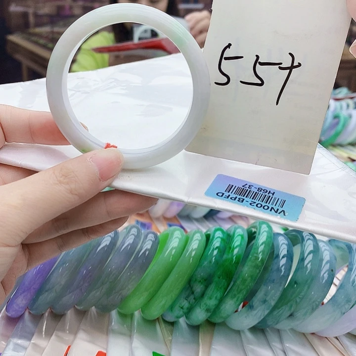 翡翠手镯未镶嵌The