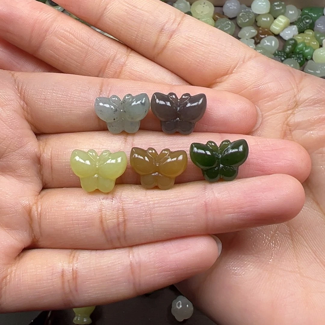 和田玉未镶嵌颈饰98一个多样性