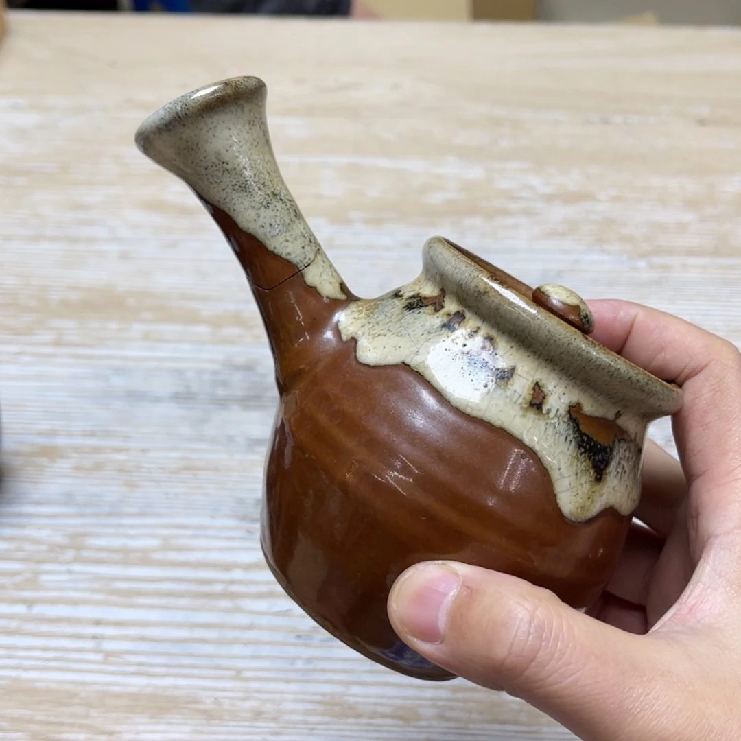 瓷片放*松密密麻麻地排列着一个