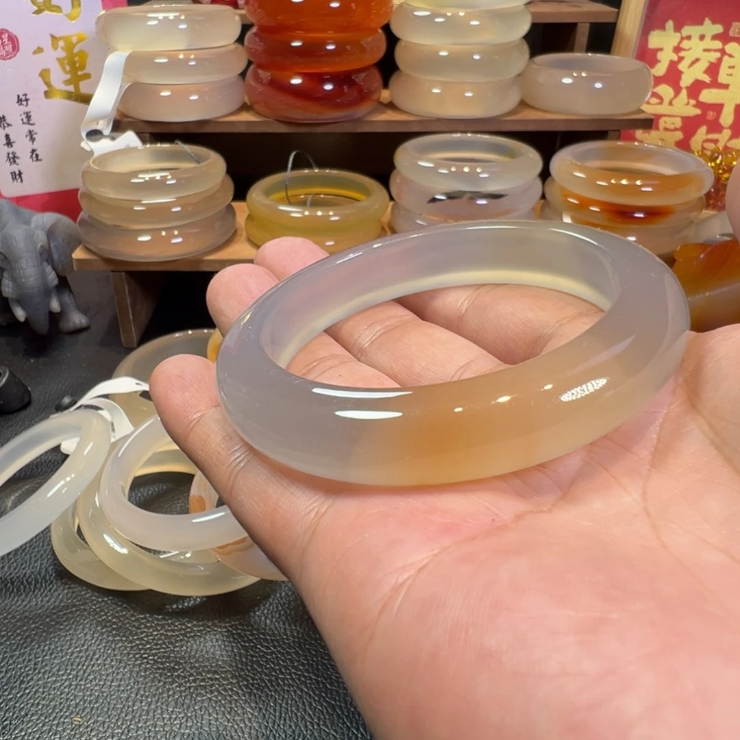 鱼***儿手镯玛瑙/玉髓未镶嵌