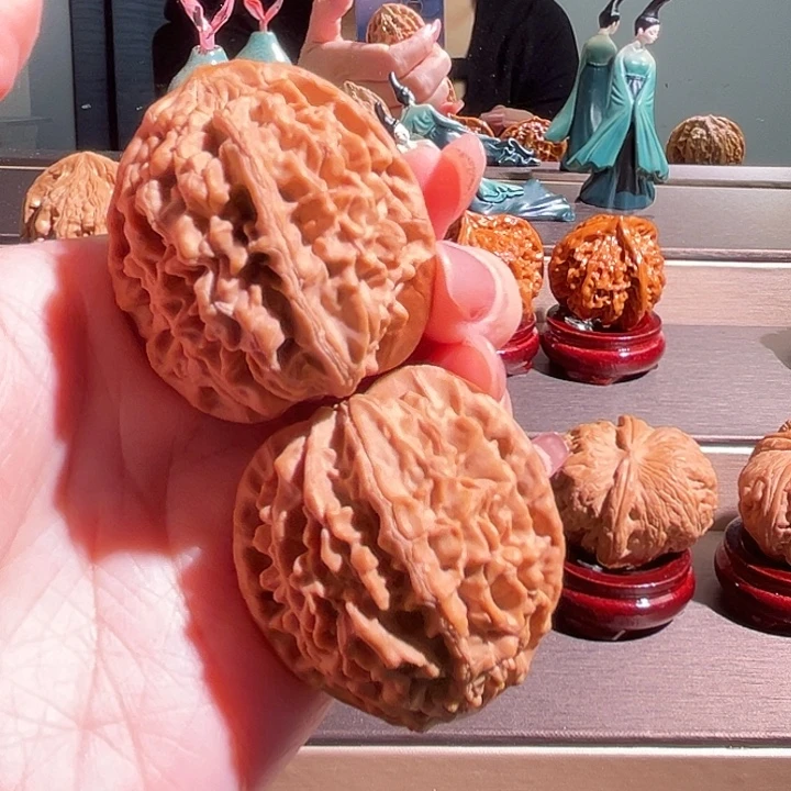 祥***哥文玩核桃把件招财鼠
