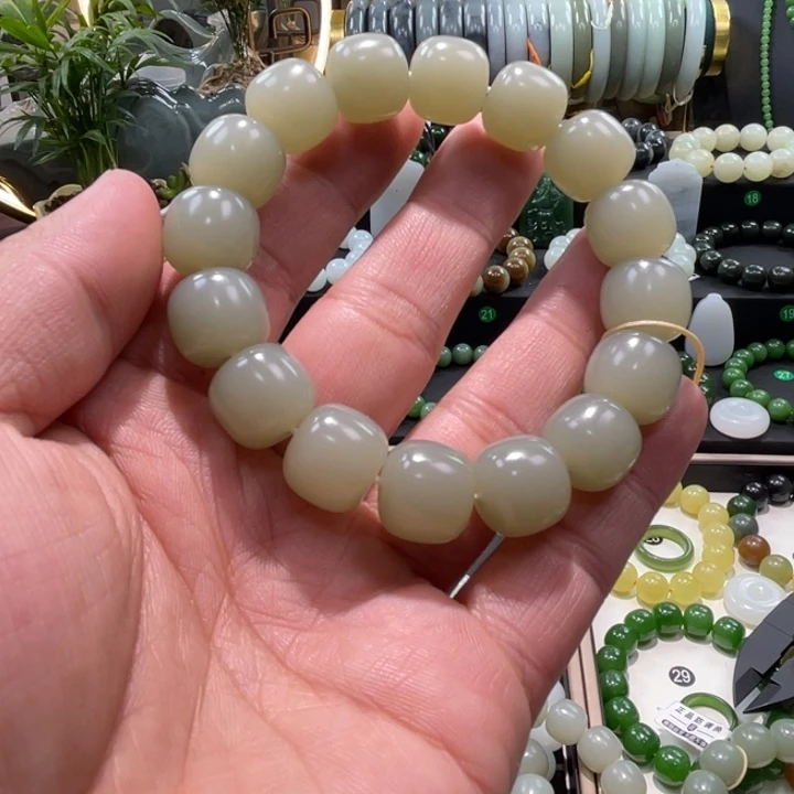 和田玉未镶嵌手串