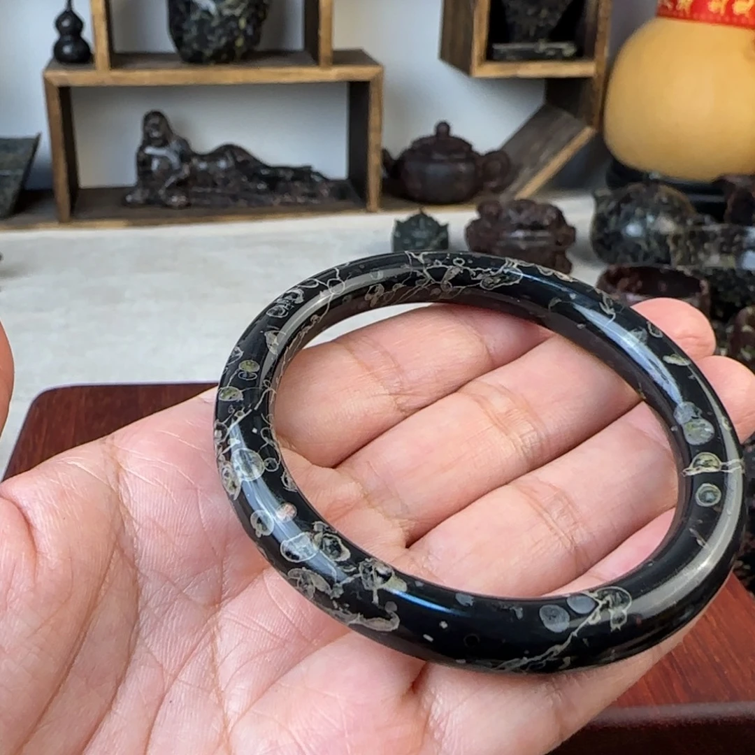 梅花玉老坑料手镯茶摆件