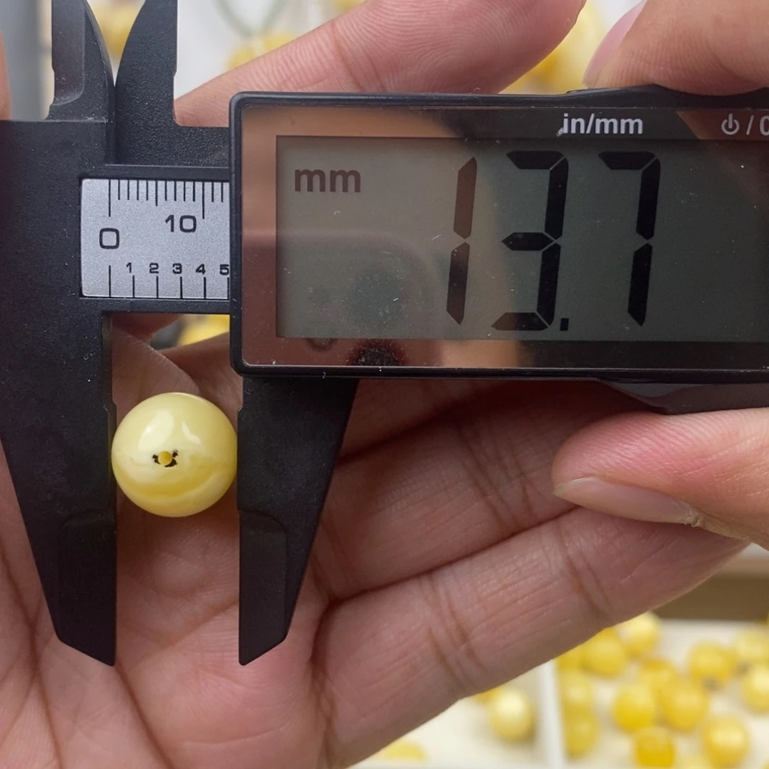 未镶嵌琥珀裸石蜜蜡圆珠微瑕