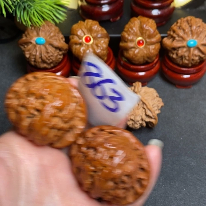 文玩核桃把件45白狮子863