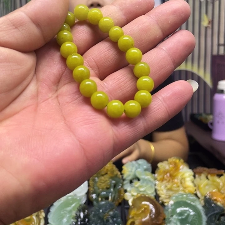 未镶嵌蛇纹石玉颈饰
