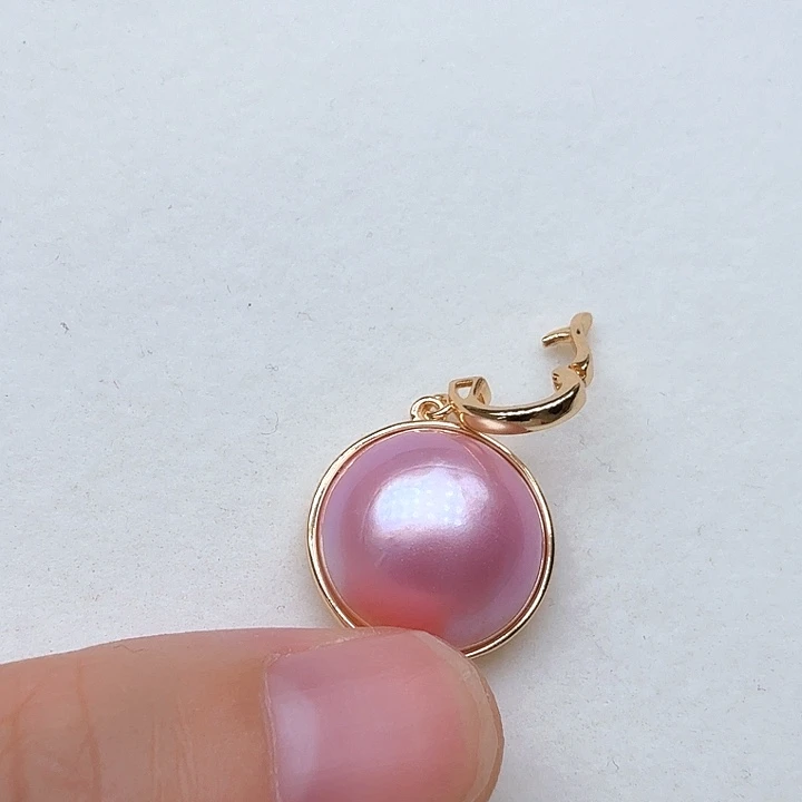 未镶嵌拼合珍珠（马贝珠）颈饰