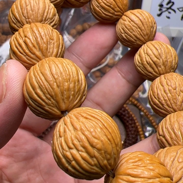 猴头核桃吊坠啦啦啦啦