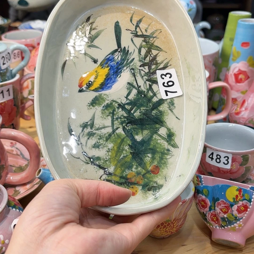 瓷片兔兔盖茨。兔兔