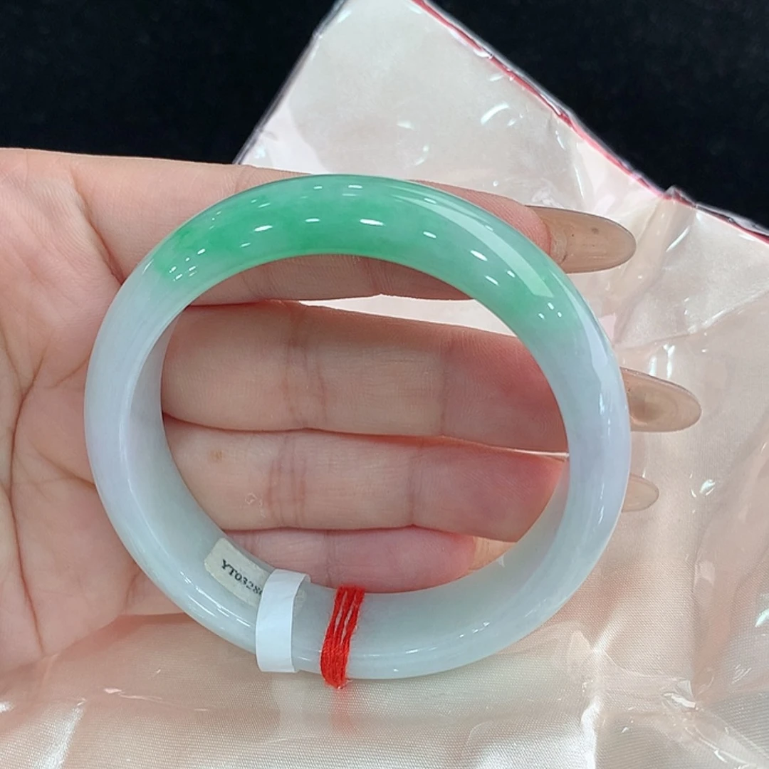 【闪购商品】翡翠手镯未镶嵌57.7，57/58