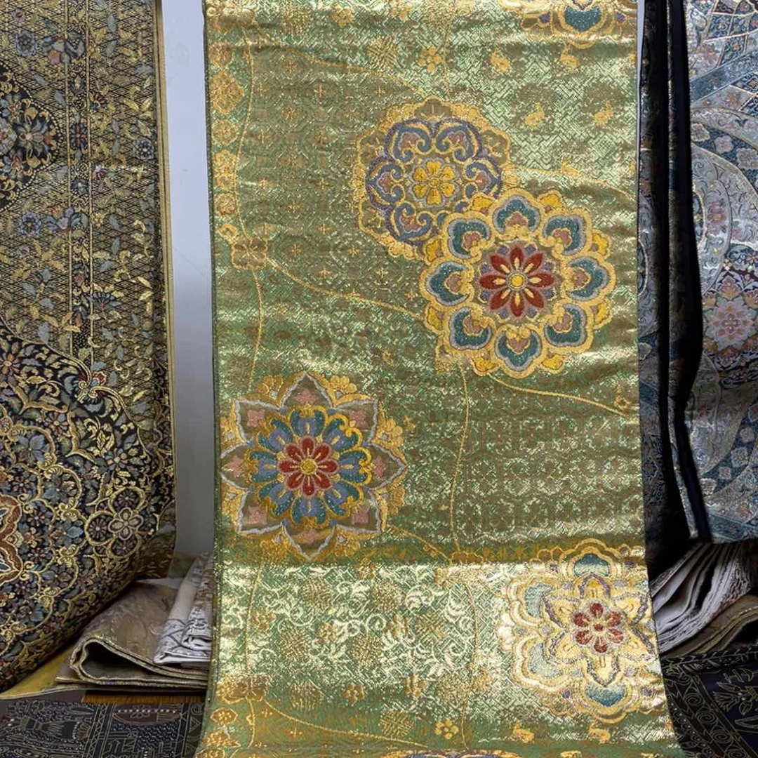 刺绣织锦技艺高超的