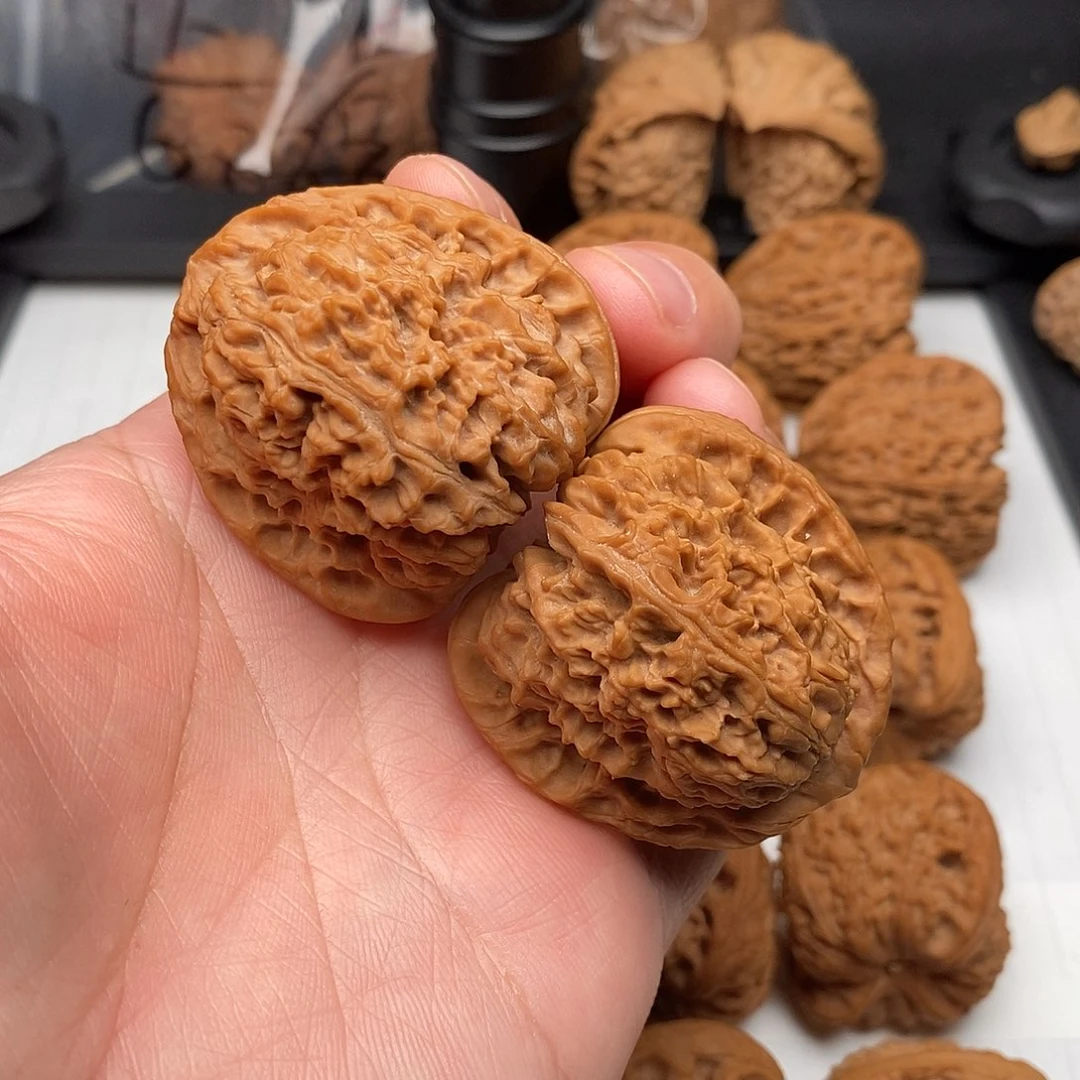 北***车文玩核桃把件高桩南疆石