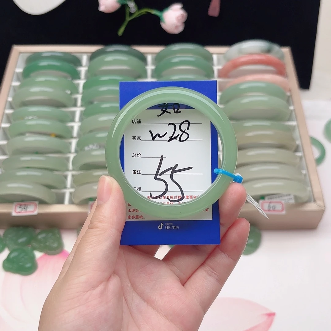 石英质玉未镶嵌手镯