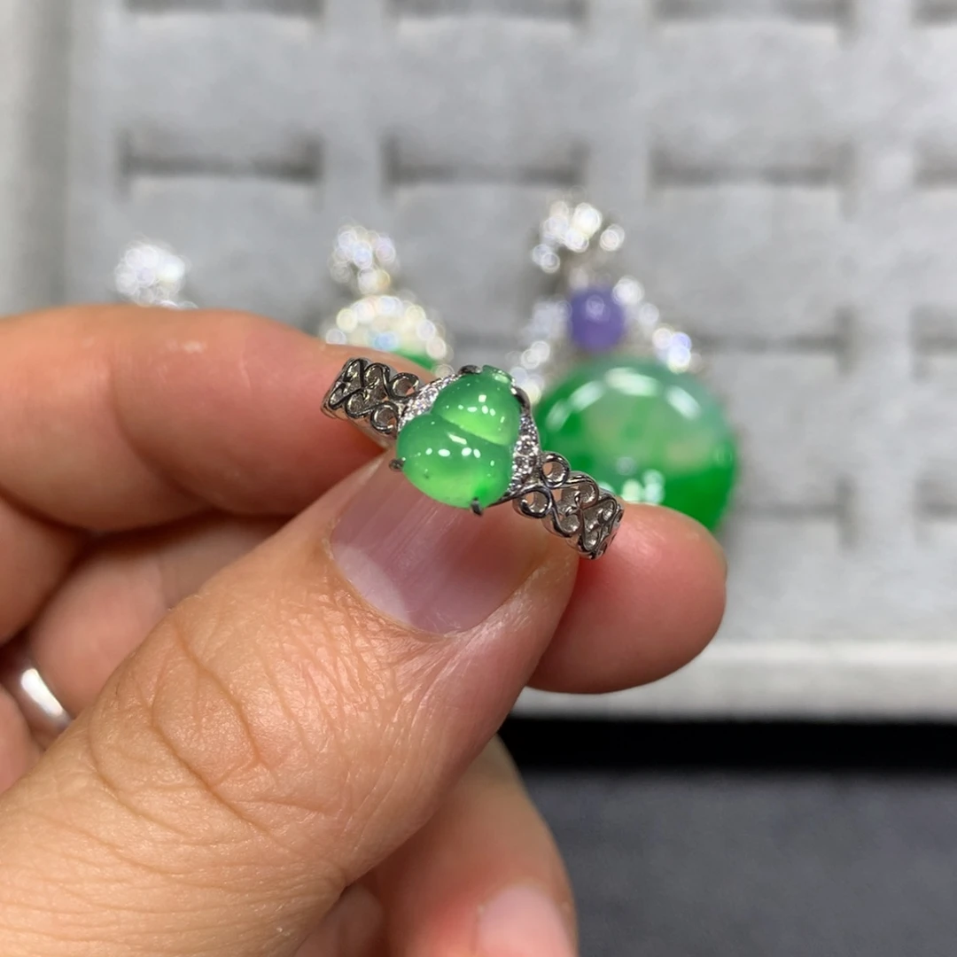 定制翡翠未镶嵌买断不退