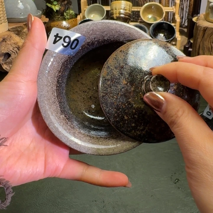 云南建水紫陶，古法柴烧