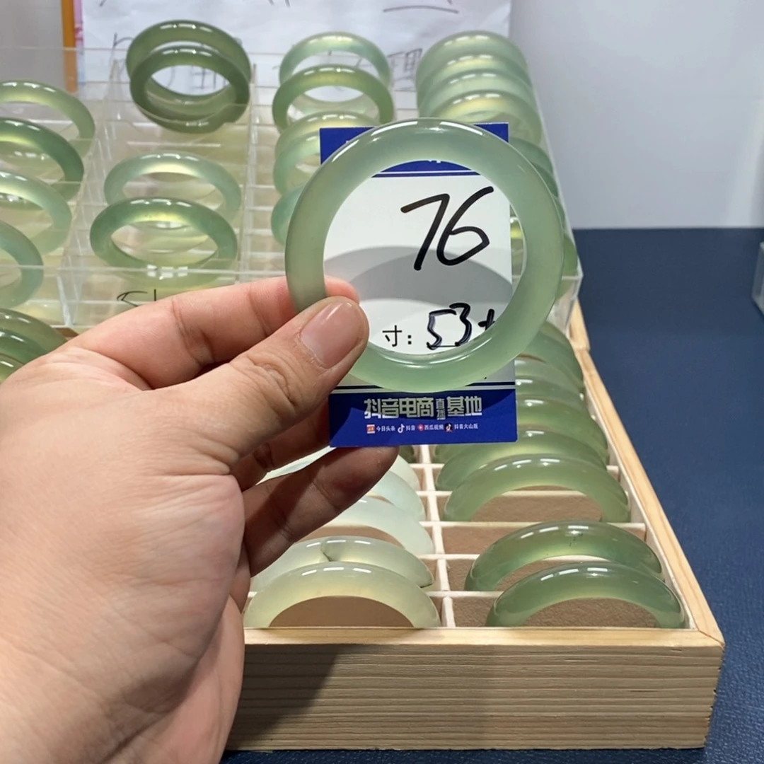 岫玉手镯未镶嵌手镯