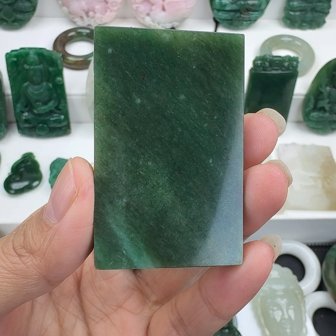 果***爸独山玉未镶嵌颈饰