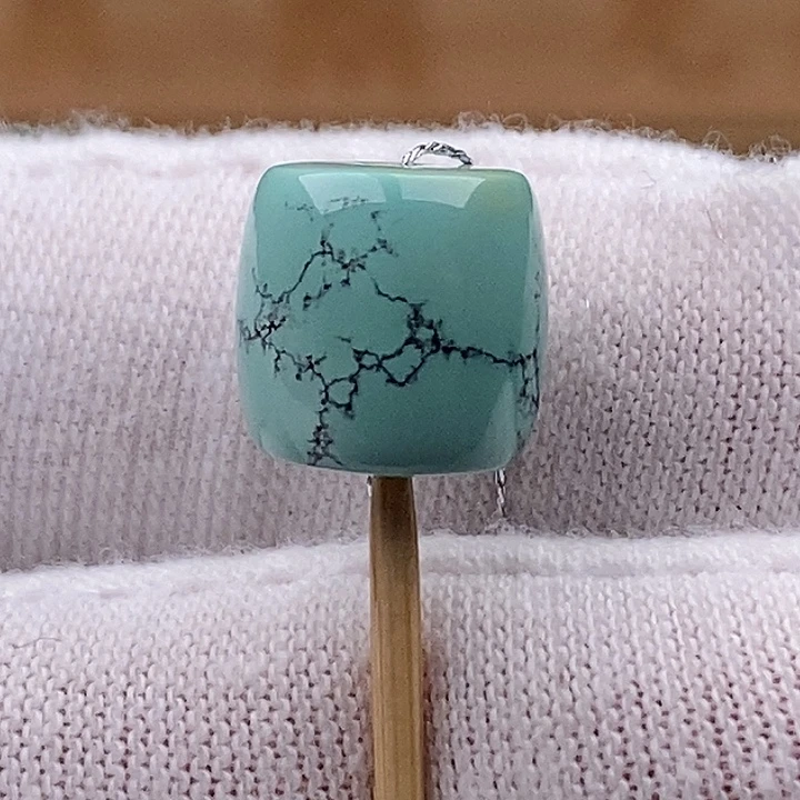 绿松石未镶嵌珠宝奇石10