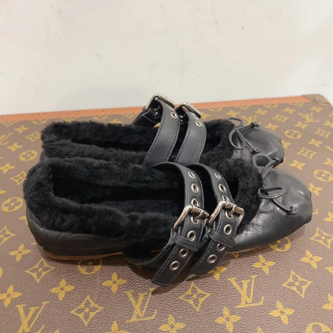 99新 MIU MIU/缪缪 芭蕾舞平底鞋 尺码35.5成色看直播GSS24622