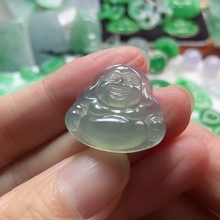 翡翠未镶嵌颈饰佛公