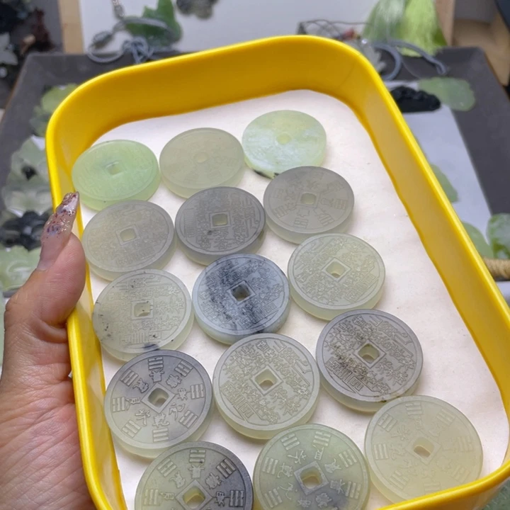蛇纹石玉未镶嵌颈饰多样性发一件拍四发五