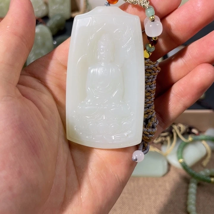 和田玉未镶嵌颈饰