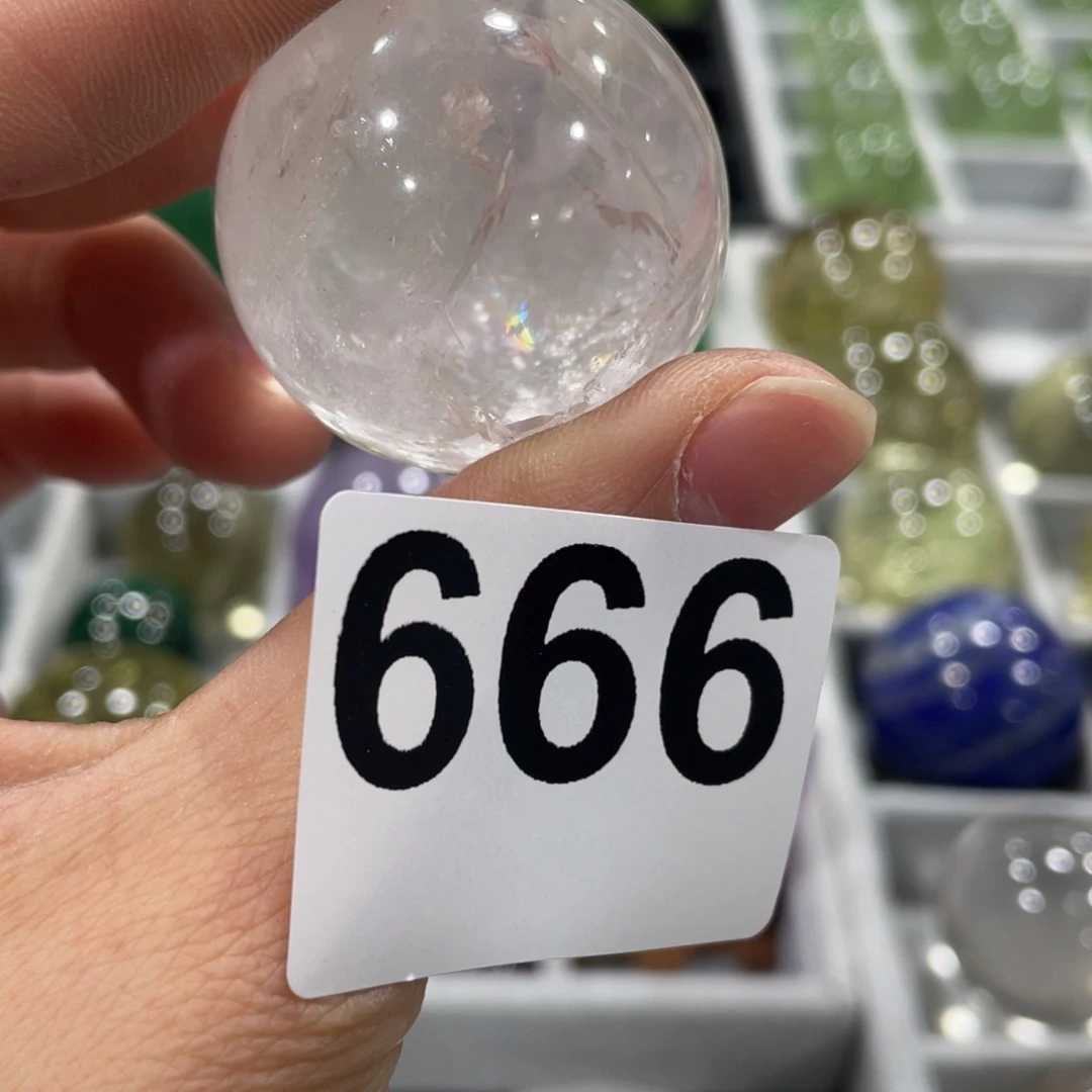 未镶嵌水晶珠宝半成品