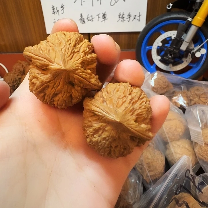 桃核吊坠38尺泥鳅背