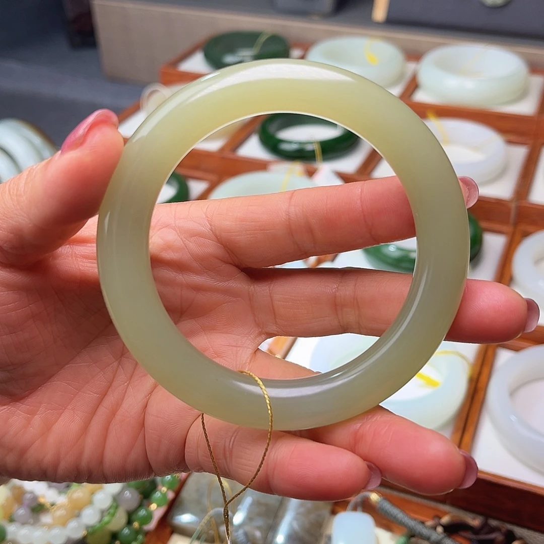 和田玉未镶嵌手镯62.3