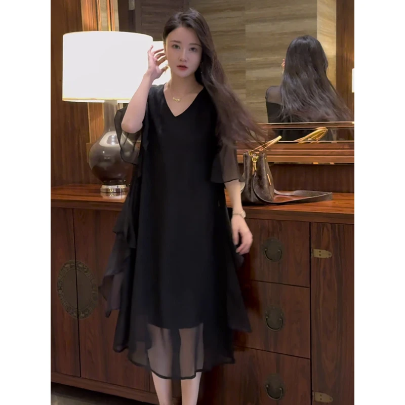 2377#纯色简约时尚连衣裙轻奢气质女装2025新款夏季V领宽松中长裙