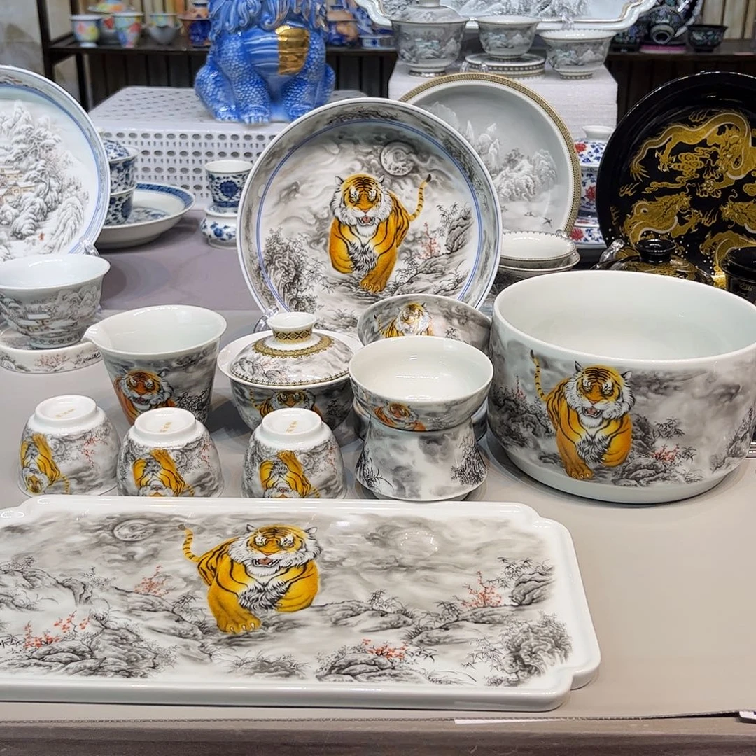 海***扬景德镇陶瓷艺术品