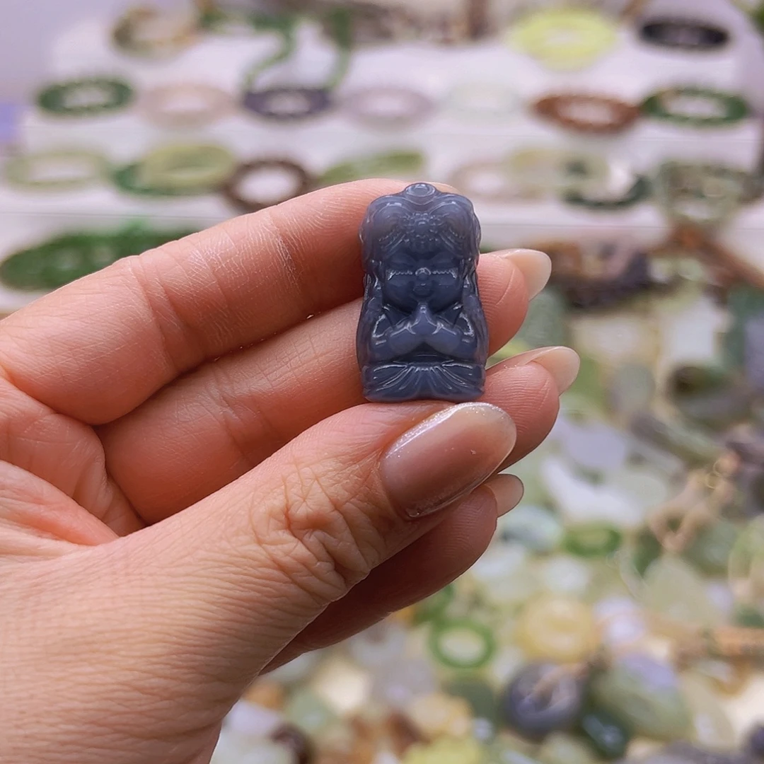 最***姐和田玉未镶嵌吊坠(不含链)